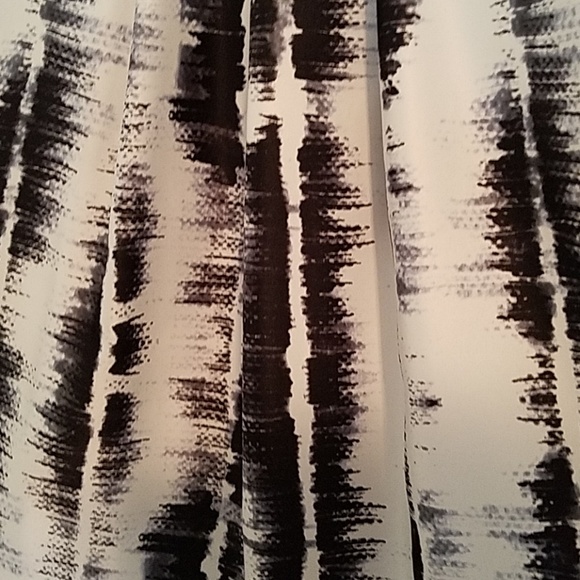 Sale Black and white gown - Picture 3 of 4